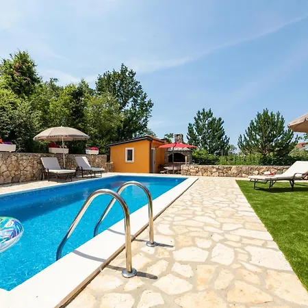 Apartament Viky With Pool Malinska