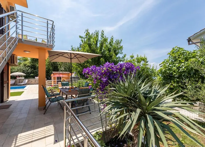 Viky With Pool Apartament Malinska