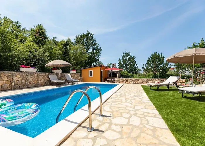 Apartament Viky With Pool Malinska