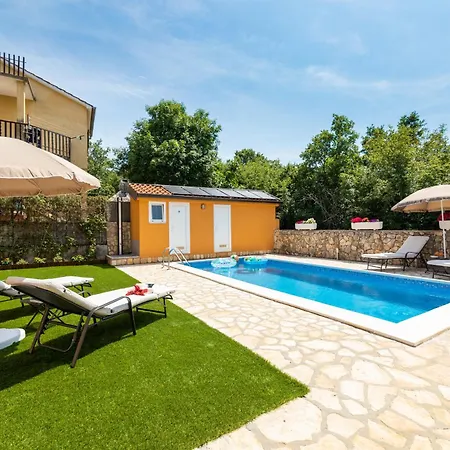 Viky With Pool Appartement