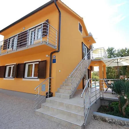 Apartament Viky With Pool Malinska