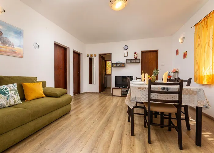 Viky With Pool 아파트